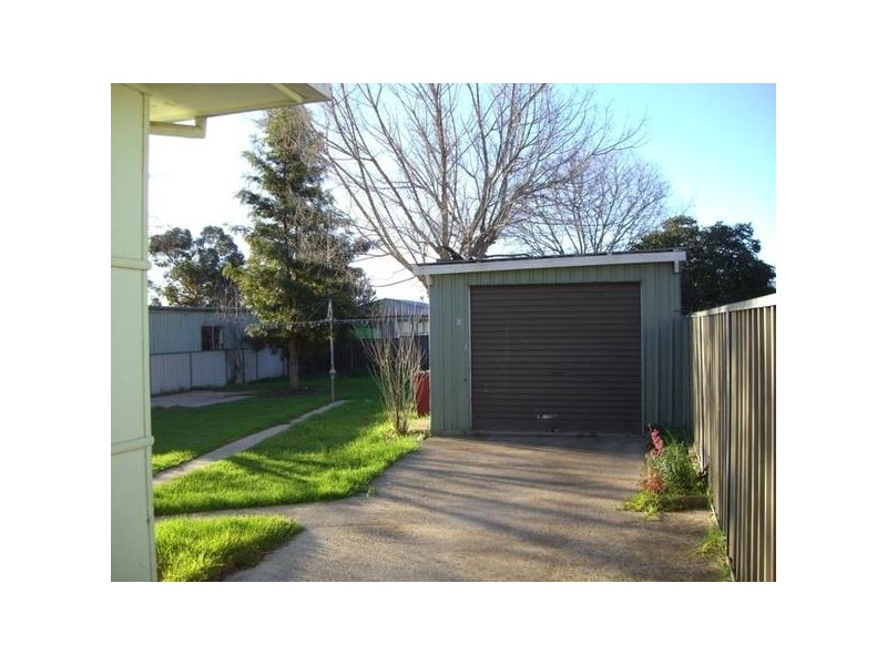 18 Whitby Street, Cowra NSW 2794