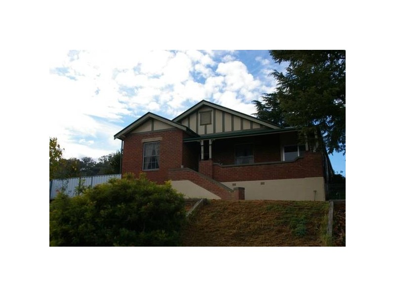 11 Saje Court, Cowra NSW 2794