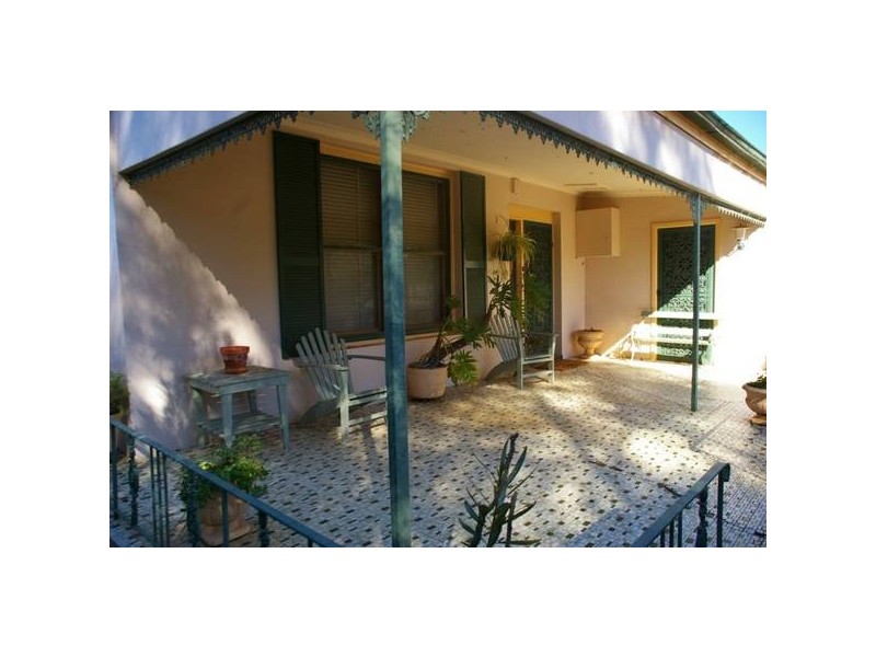 80 Grenfell Road, Cowra NSW 2794