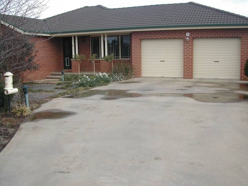 21 Hartley Street, Cowra NSW 2794