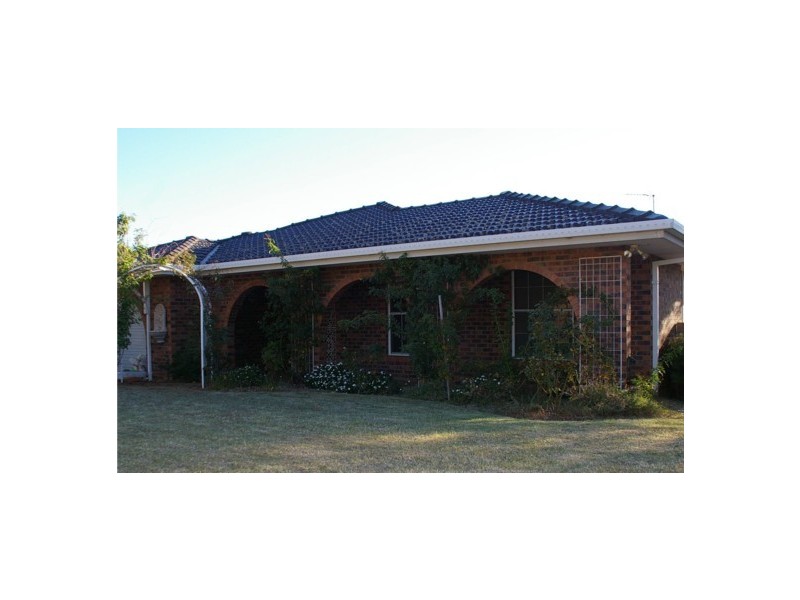 76 Binni Creek Road, Cowra NSW 2794