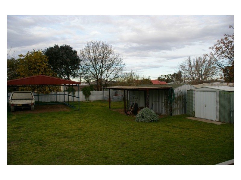 13 Thomas Street, Cowra NSW 2794