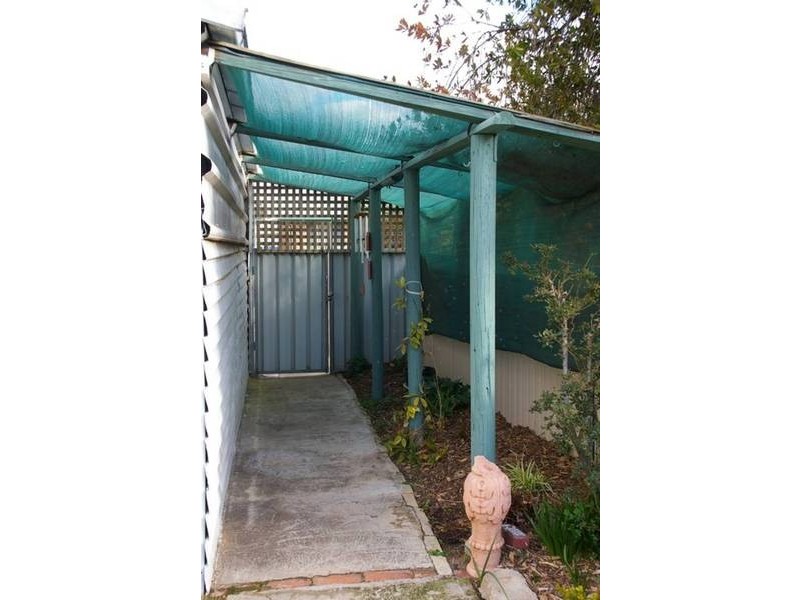 2 Parkes Street, Cowra NSW 2794
