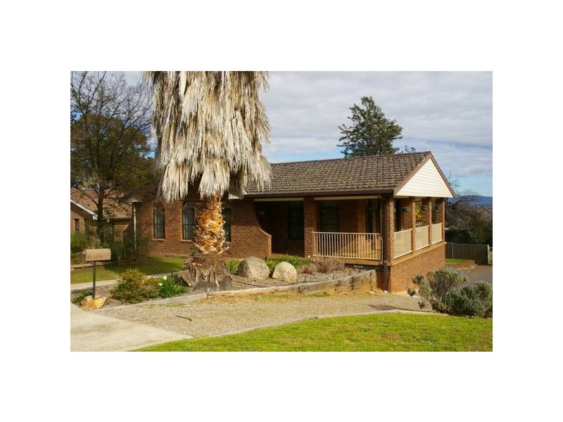 10 Phillips Street, Cowra NSW 2794
