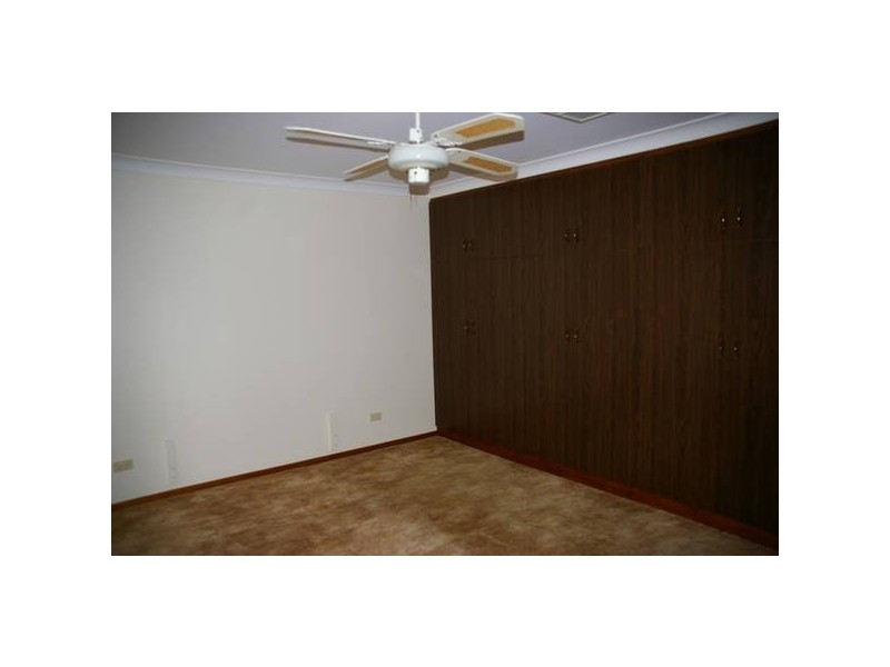 10 Phillips Street, Cowra NSW 2794