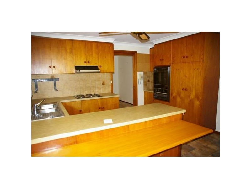 10 Phillips Street, Cowra NSW 2794