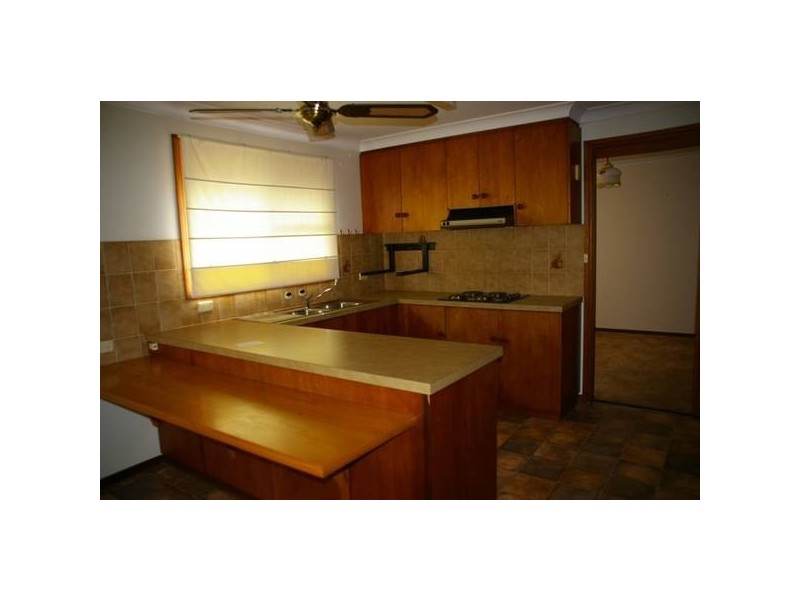 10 Phillips Street, Cowra NSW 2794