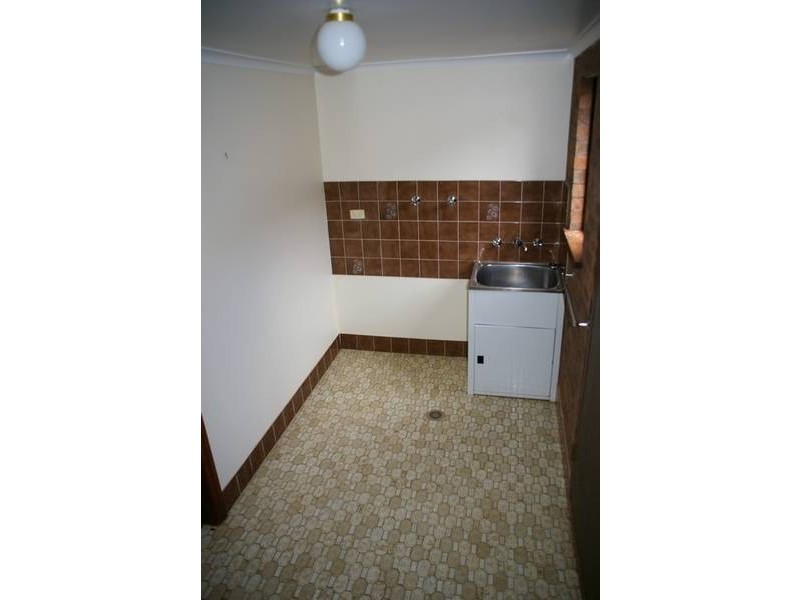 10 Phillips Street, Cowra NSW 2794