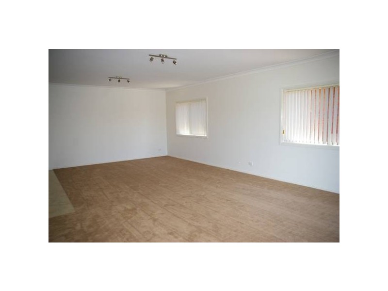 Unit 2/ Cnr Amie & Binni Streets, Cowra NSW 2794