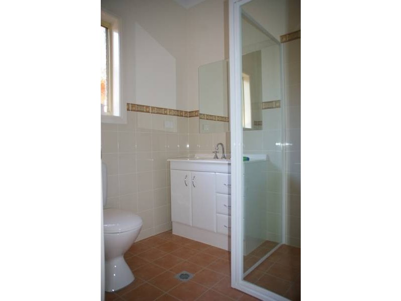 Unit 2/ Cnr Amie & Binni Streets, Cowra NSW 2794