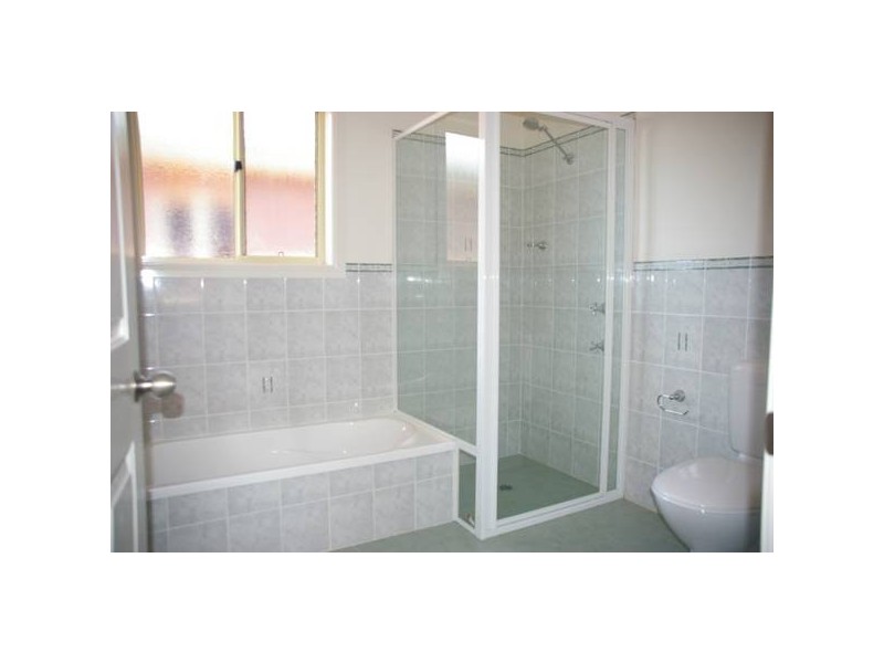 Unit 2/ Cnr Amie & Binni Streets, Cowra NSW 2794