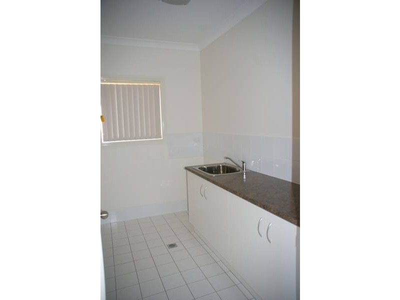 Unit 2/ Cnr Amie & Binni Streets, Cowra NSW 2794