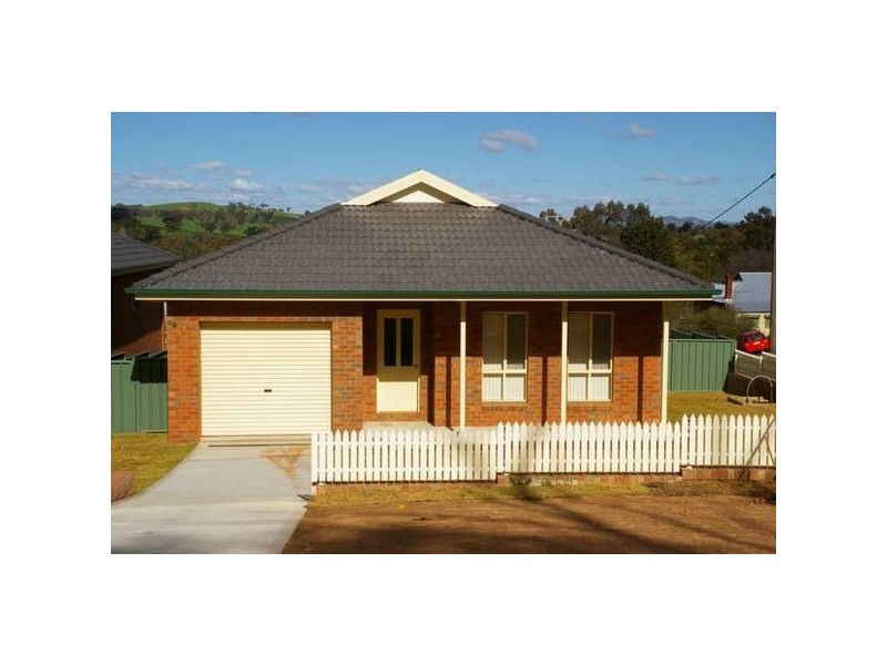 Unit 3/ Cnr Amie & Binni Streets, Cowra NSW 2794