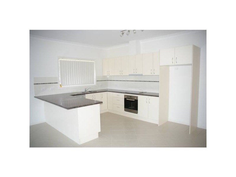 Unit 3/ Cnr Amie & Binni Streets, Cowra NSW 2794