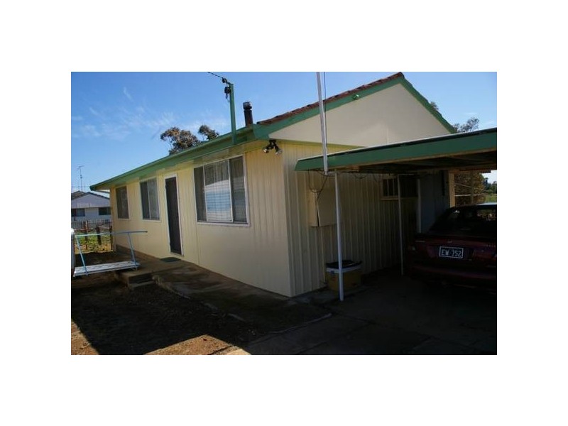1 Calare Street, Cowra NSW 2794
