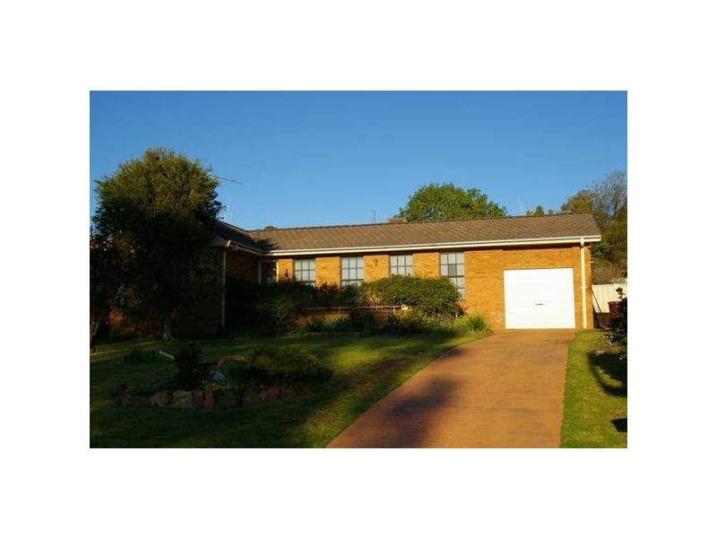 29 Kibbler Street, Cowra NSW 2794