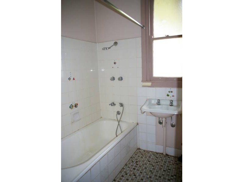 27 Fitzroy Avenue, Cowra NSW 2794