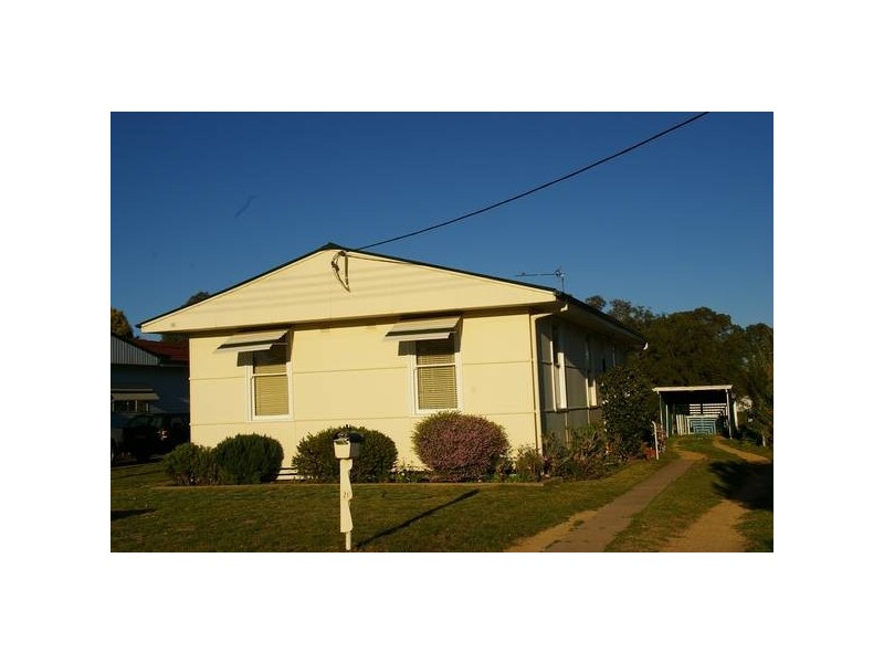 21 Fitzroy Avenue, Cowra NSW 2794