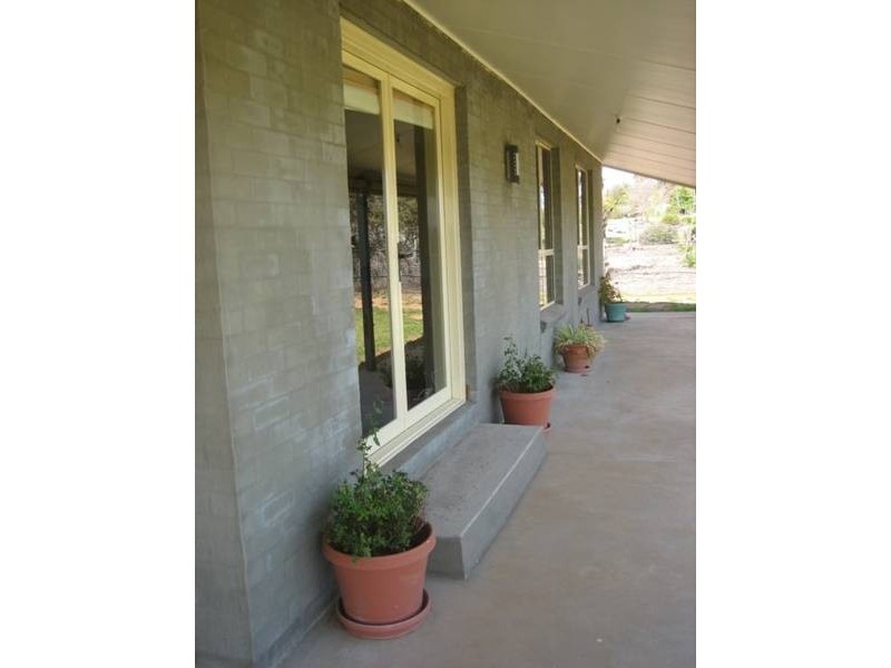 17 River Park Road, Cowra NSW 2794