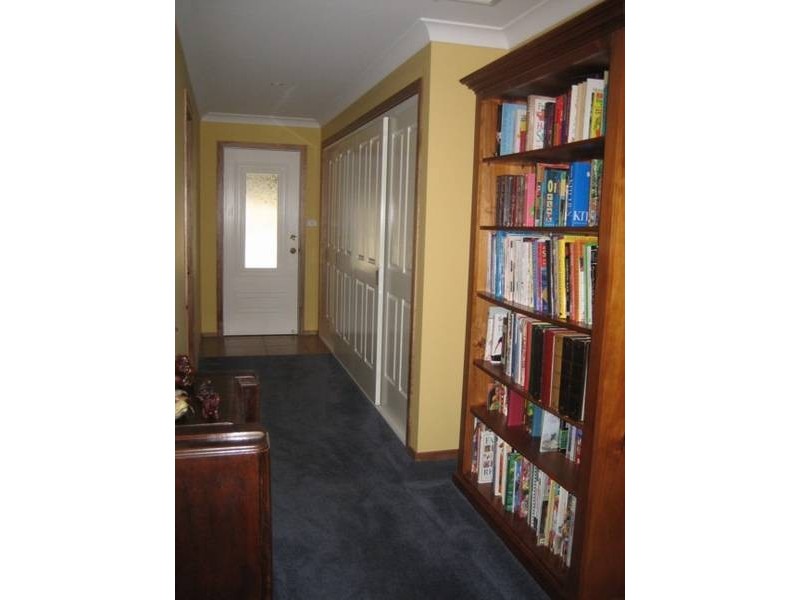 17 River Park Road, Cowra NSW 2794