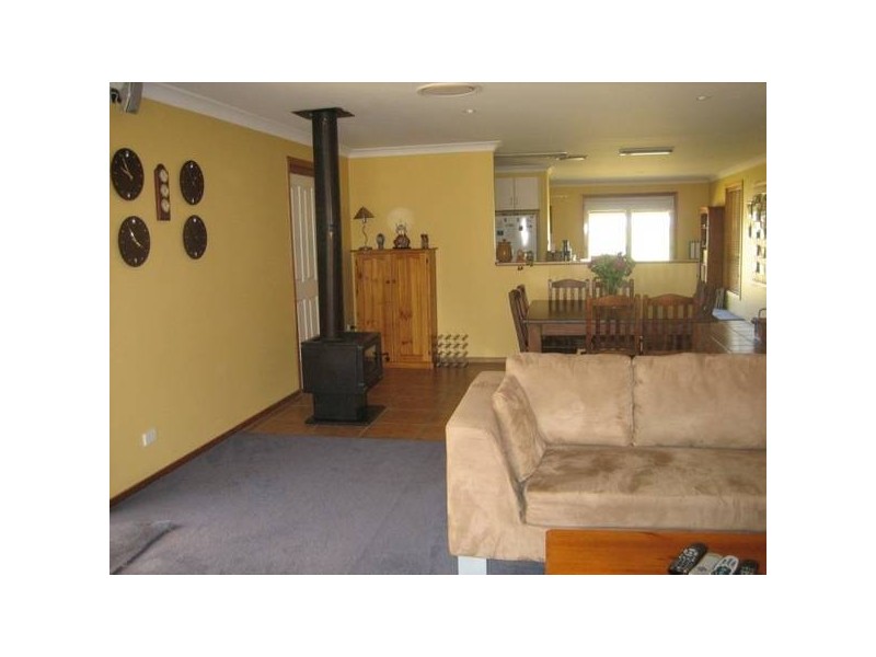 17 River Park Road, Cowra NSW 2794