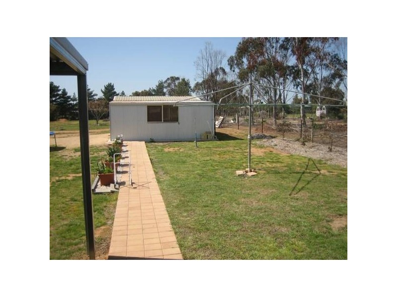 17 River Park Road, Cowra NSW 2794