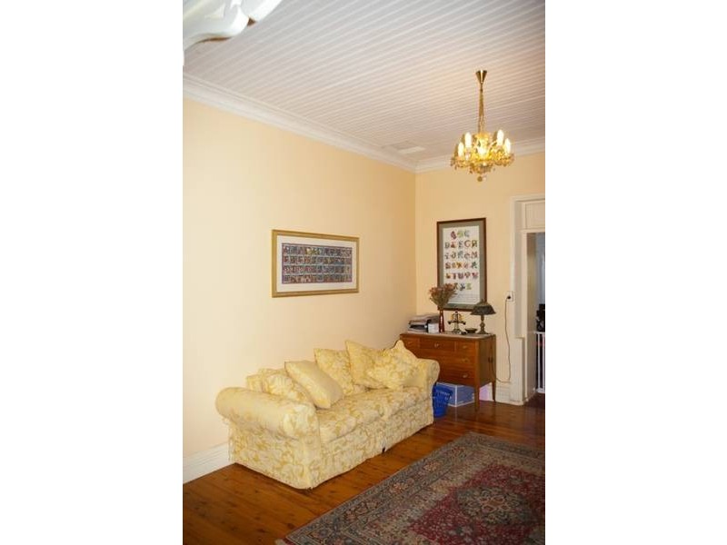 34 Lachlan Street, Cowra NSW 2794