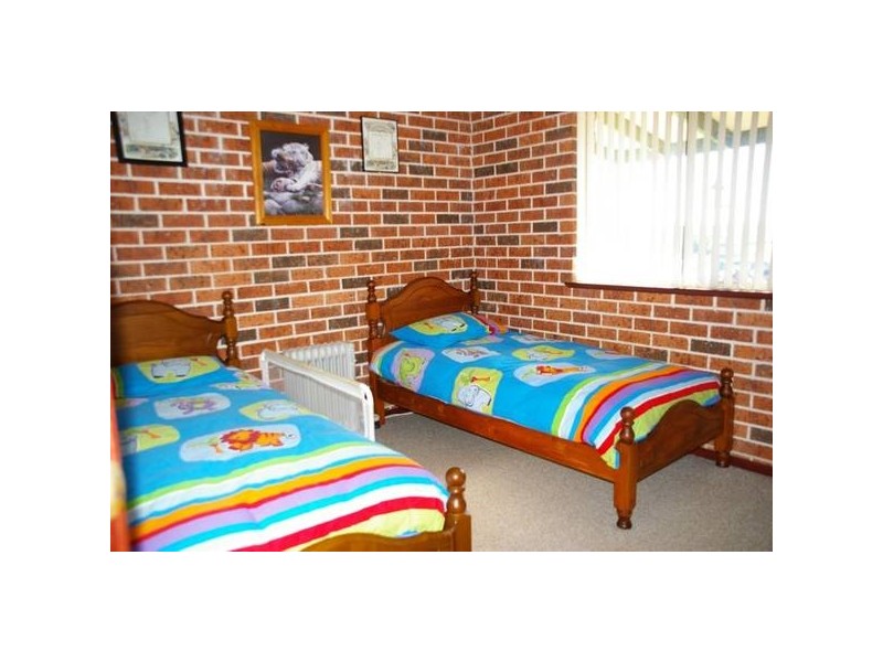 10 Appian Way, Cowra NSW 2794