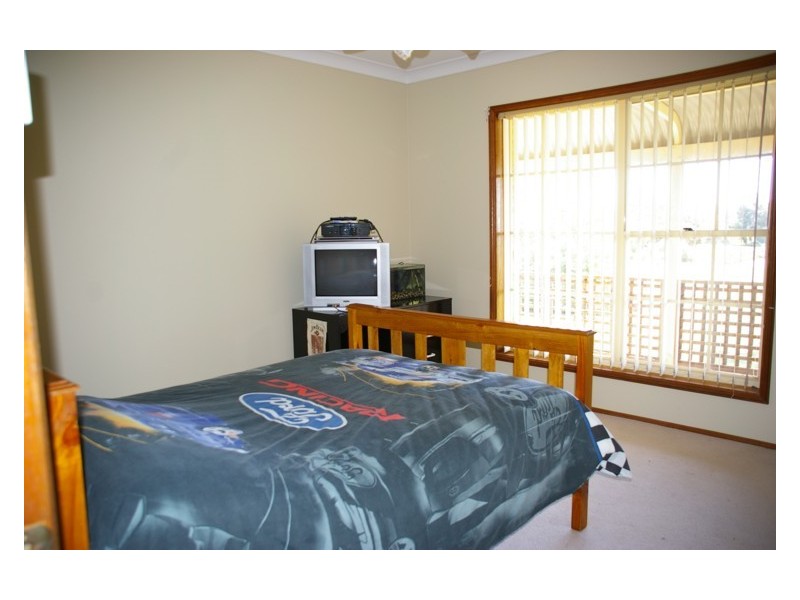 8 Gower Hardy Circuit, Cowra NSW 2794