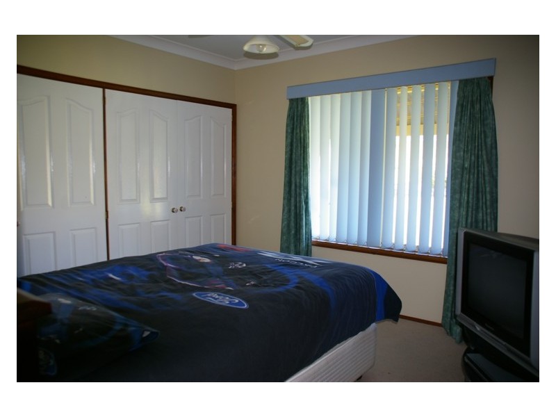 8 Gower Hardy Circuit, Cowra NSW 2794
