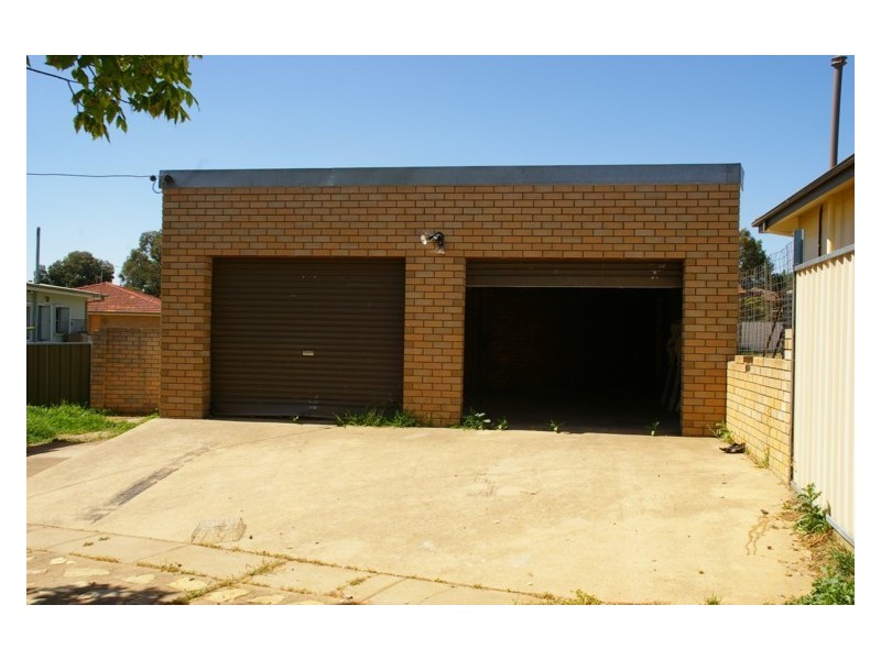 2 Wollowra Street, Cowra NSW 2794