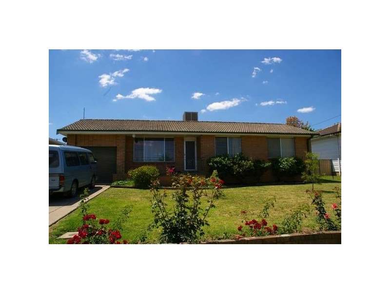 2 Comerford Street, Cowra NSW 2794