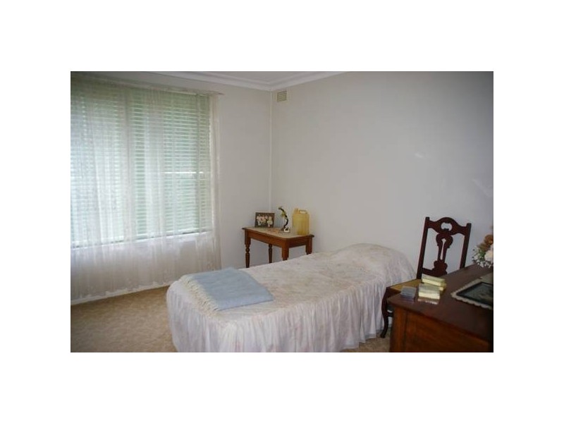 12 Henderson Street, Cowra NSW 2794