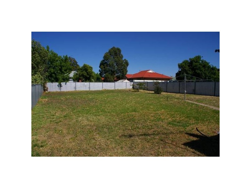 18 Fitzroy Avenue, Cowra NSW 2794
