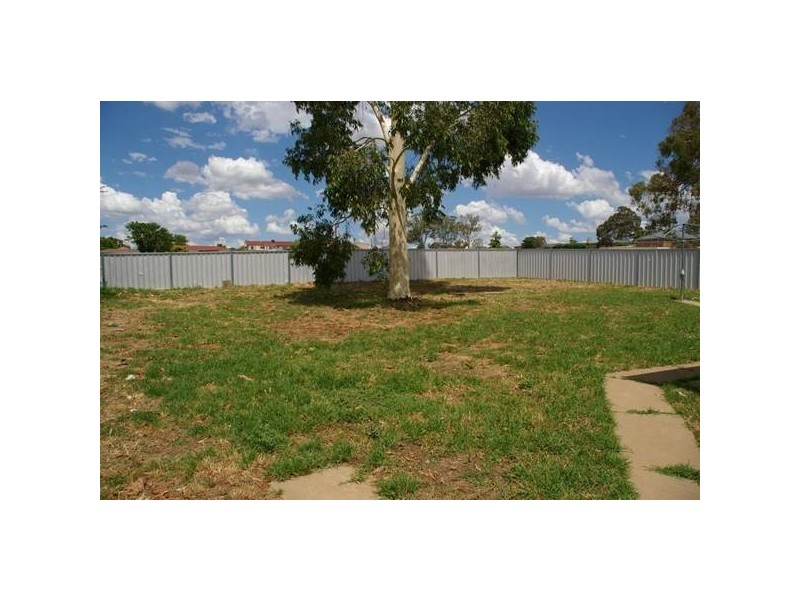 25 Jindalee Circuit, Cowra NSW 2794
