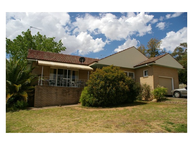 75 Macquarie Street, Cowra NSW 2794