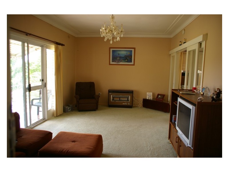 75 Macquarie Street, Cowra NSW 2794