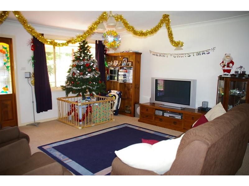 13 Eucalypt Close, Cowra NSW 2794