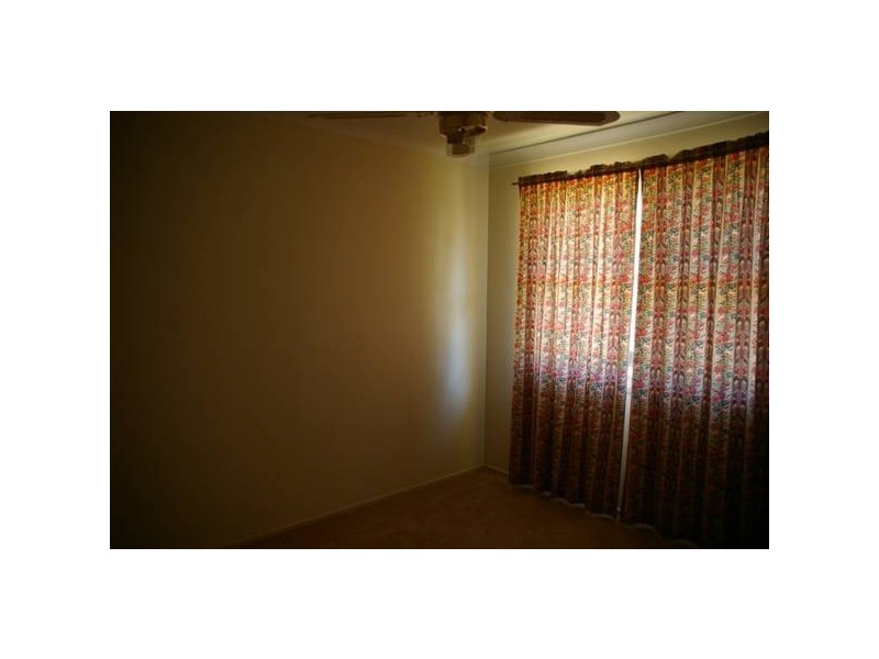 100 Lyall Street, Cowra NSW 2794