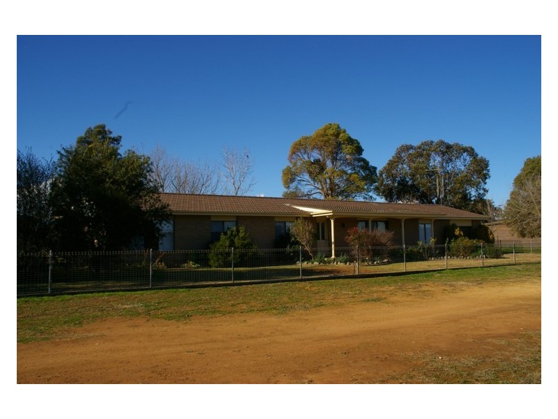 161 Elouera Road, Cowra NSW 2794