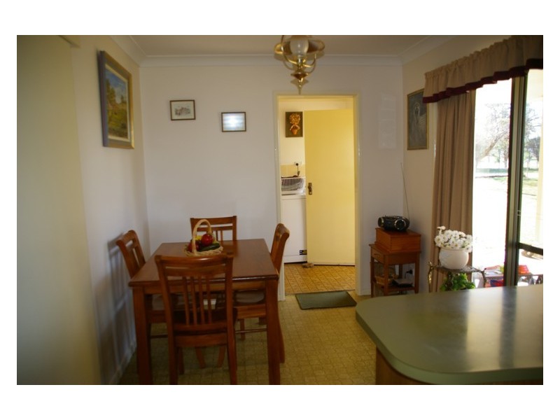 161 Elouera Road, Cowra NSW 2794