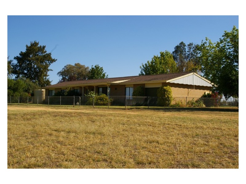 161 Elouera Road, Cowra NSW 2794