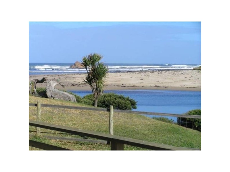 24 Gardiner STREET, Arthur River TAS 7330