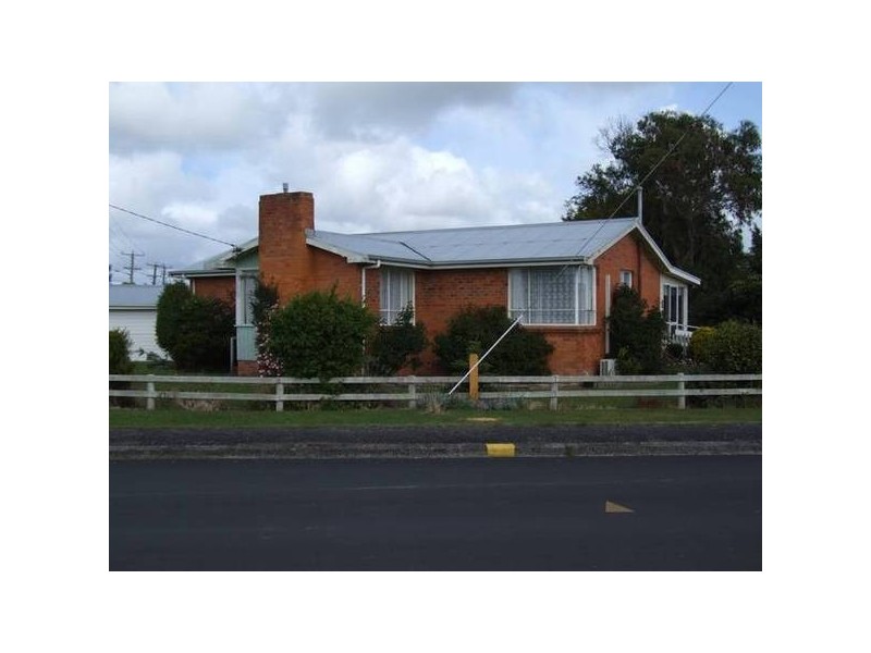 2 Grant Street, Smithton TAS 7330