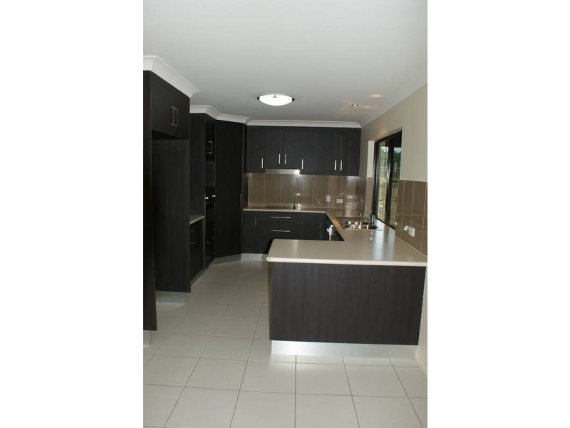 14 Mida Lane, Ooralea QLD 4740