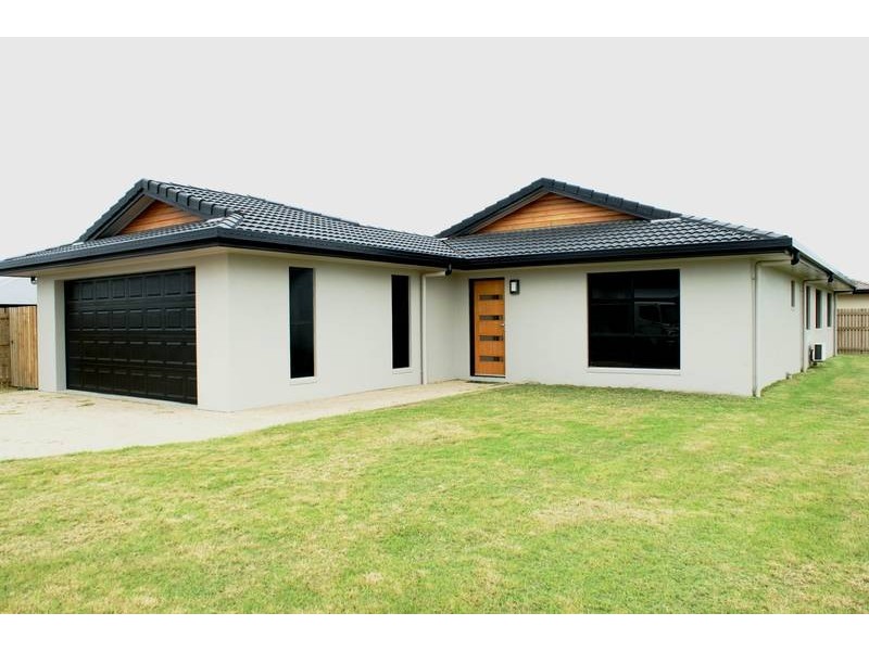 11 Woden Crescent, Ooralea QLD 4740