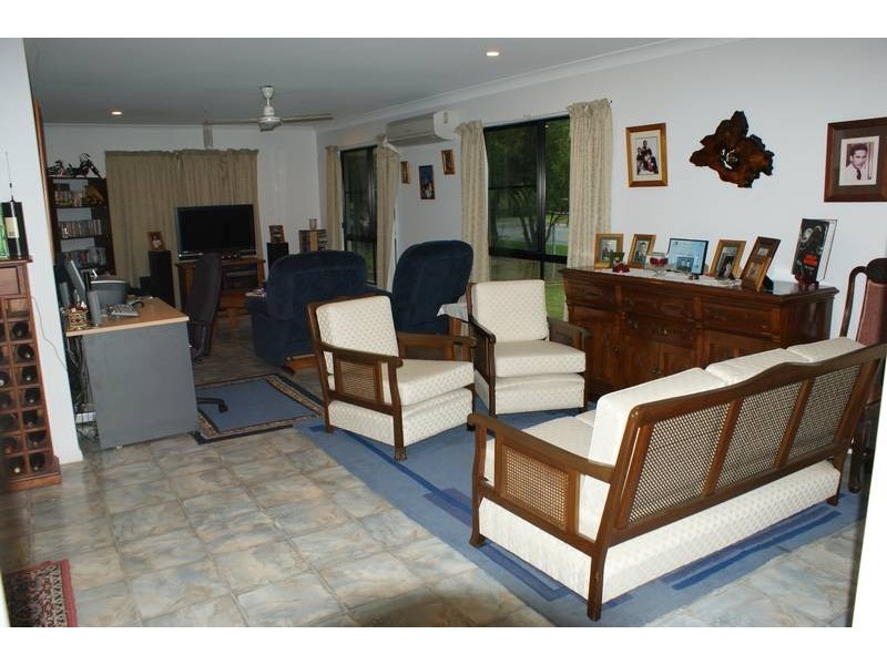 9 Crescent Street, Armstrong Beach QLD 4737