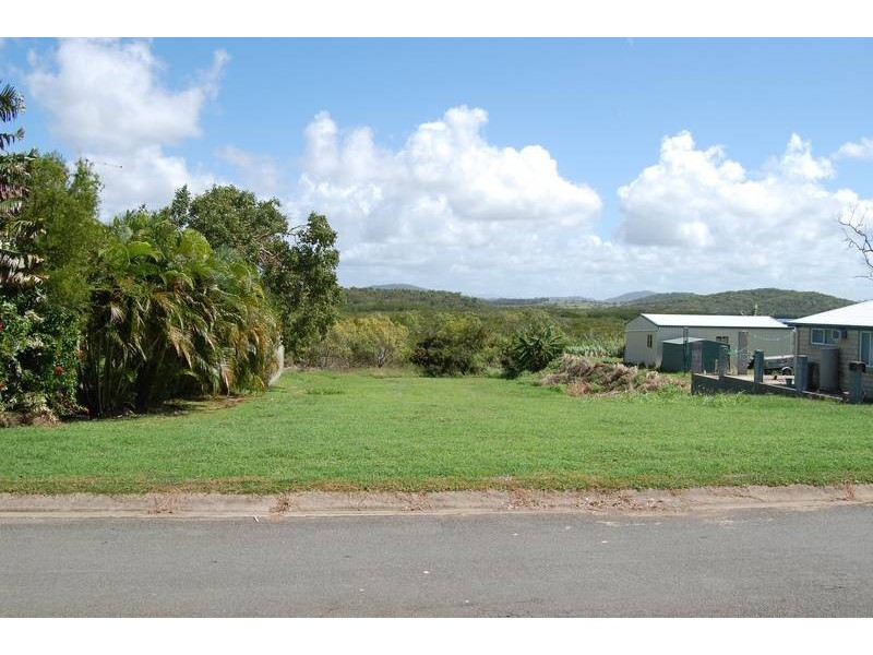 7 Hackett Court, Campwin Beach QLD 4737