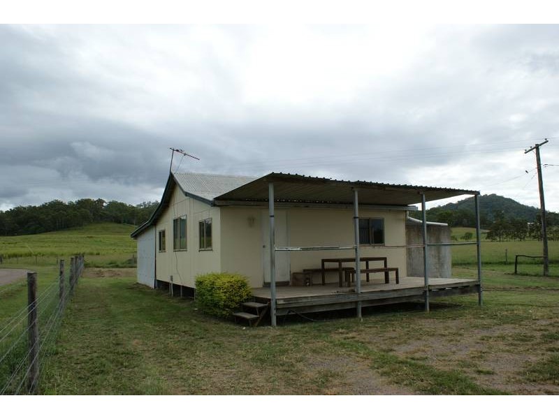 140 Ventons Road, Sarina QLD 4737