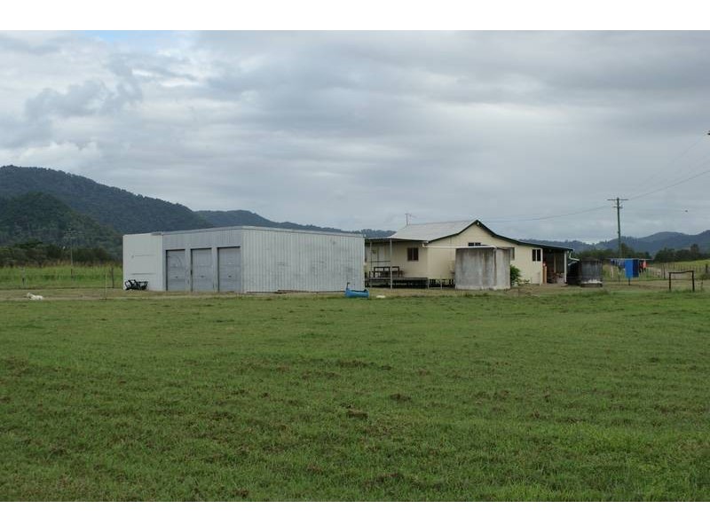 140 Ventons Road, Sarina QLD 4737